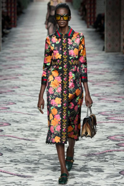 Look 63